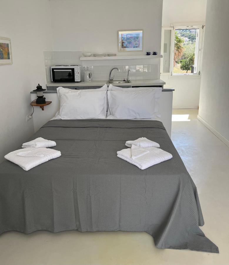The Black Pig Apartment